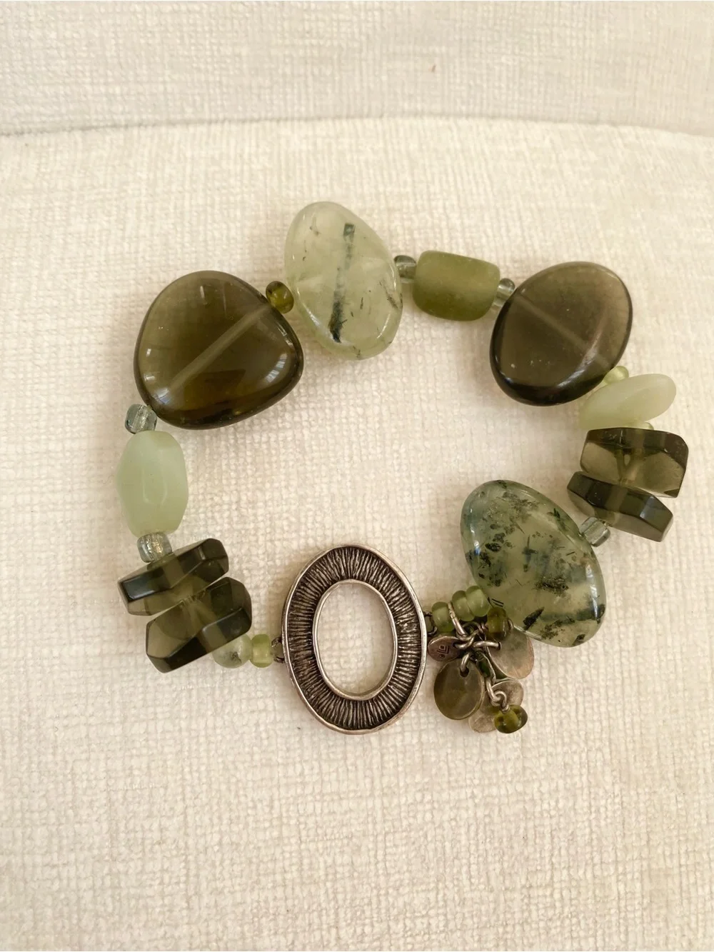 Silpada Handcrafted Olive Green Beaded Stretch Bracelet fits up 7” inches B 1990